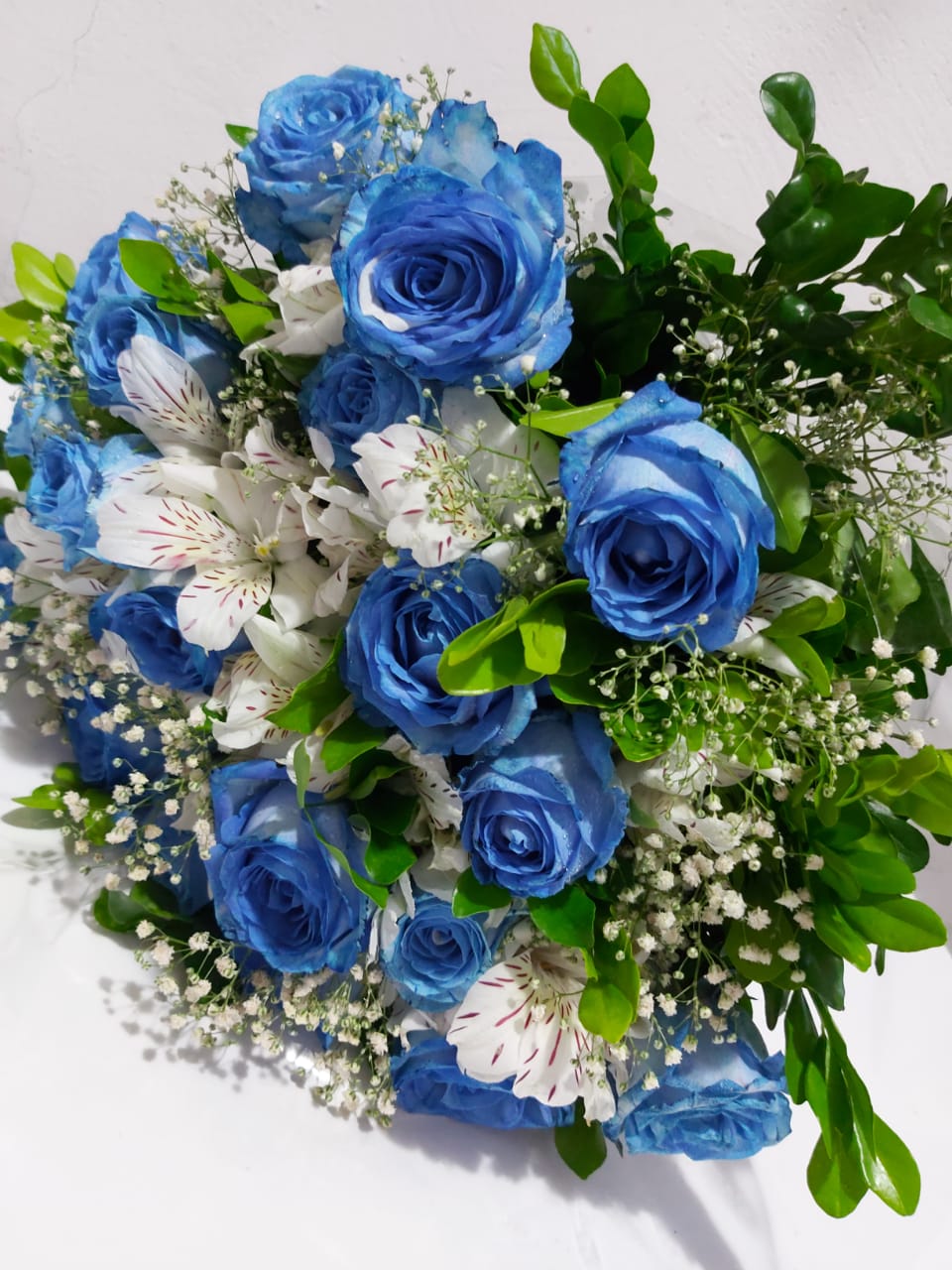 Buquê Especial 18 Rosas Azuis - Elica Flores Online